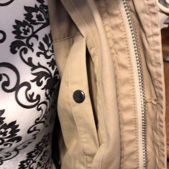 J. Crew Tan Utility Jacket. Size 8 - Picture 12 of 15